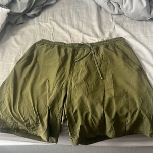 Lululemon Mens 2X shorts